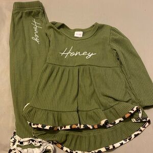 Girls matching set unknown brand